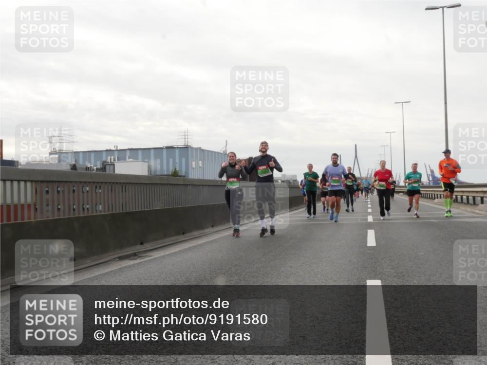 03.10.2025 - Köhlbrandbrückenlauf Matties Gatica Varas http://msf.ph/oto/9191580 03.10.2025 16:06:50 Position 3  meine-sportfotos.de
