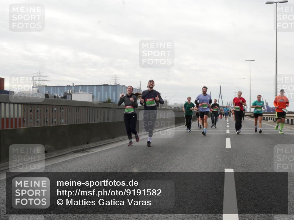 03.10.2025 - Köhlbrandbrückenlauf Matties Gatica Varas http://msf.ph/oto/9191582 03.10.2025 16:06:51 Position 3  meine-sportfotos.de