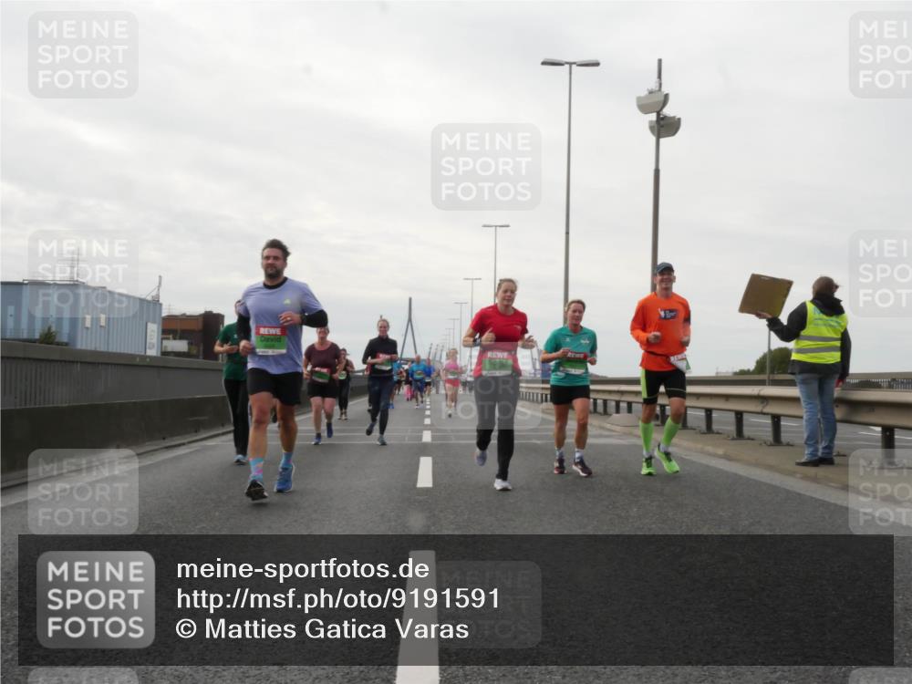 03.10.2025 - Köhlbrandbrückenlauf Matties Gatica Varas http://msf.ph/oto/9191591 03.10.2025 16:06:53 Position 3  meine-sportfotos.de