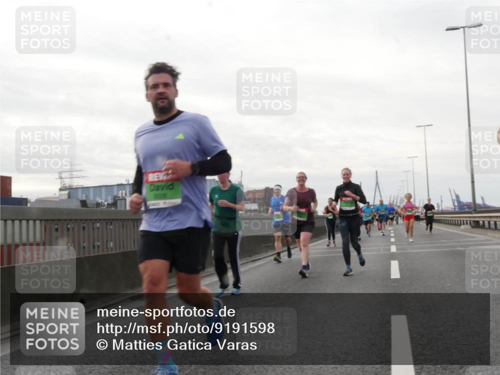 03.10.2025 - Köhlbrandbrückenlauf Matties Gatica Varas http://msf.ph/oto/9191598 03.10.2025 16:06:54 Position 3  meine-sportfotos.de