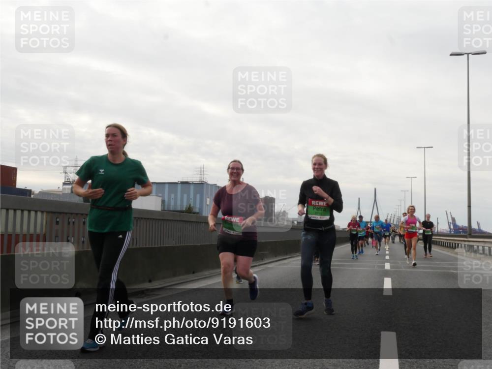 03.10.2025 - Köhlbrandbrückenlauf Matties Gatica Varas http://msf.ph/oto/9191603 03.10.2025 16:06:56 Position 3 8715 meine-sportfotos.de