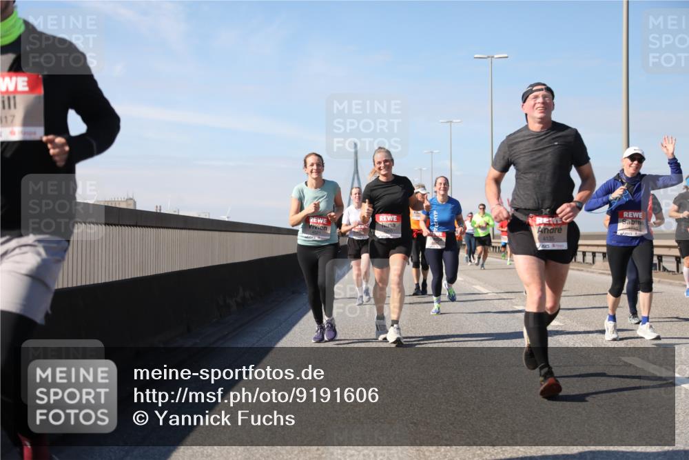 03.10.2025 - Köhlbrandbrückenlauf Yannick Fuchs http://msf.ph/oto/9191606 03.10.2025 11:52:31 Position 3 817, 4135 meine-sportfotos.de