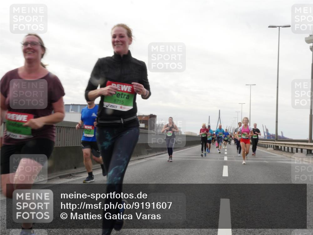 03.10.2025 - Köhlbrandbrückenlauf Matties Gatica Varas http://msf.ph/oto/9191607 03.10.2025 16:06:57 Position 3 8715 meine-sportfotos.de