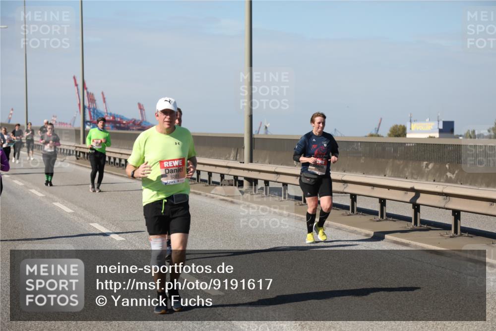 03.10.2025 - Köhlbrandbrückenlauf Yannick Fuchs http://msf.ph/oto/9191617 03.10.2025 12:12:29 Position 3 6201 meine-sportfotos.de