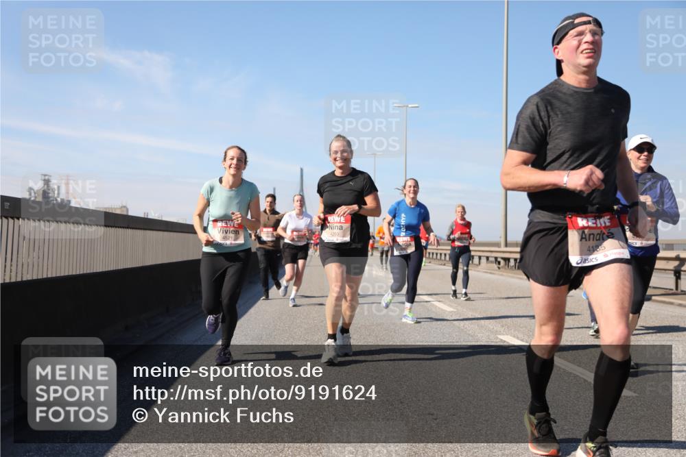 03.10.2025 - Köhlbrandbrückenlauf Yannick Fuchs http://msf.ph/oto/9191624 03.10.2025 11:52:32 Position 3 4260, 4521, 4135 meine-sportfotos.de