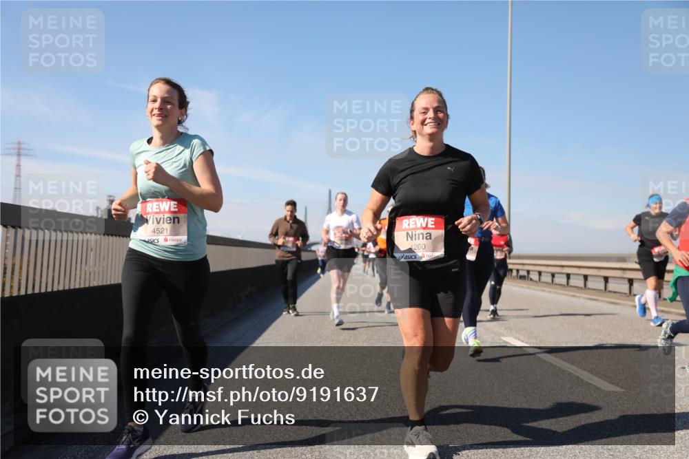 03.10.2025 - Köhlbrandbrückenlauf Yannick Fuchs http://msf.ph/oto/9191637 03.10.2025 11:52:33 Position 3 4521, 4260 meine-sportfotos.de