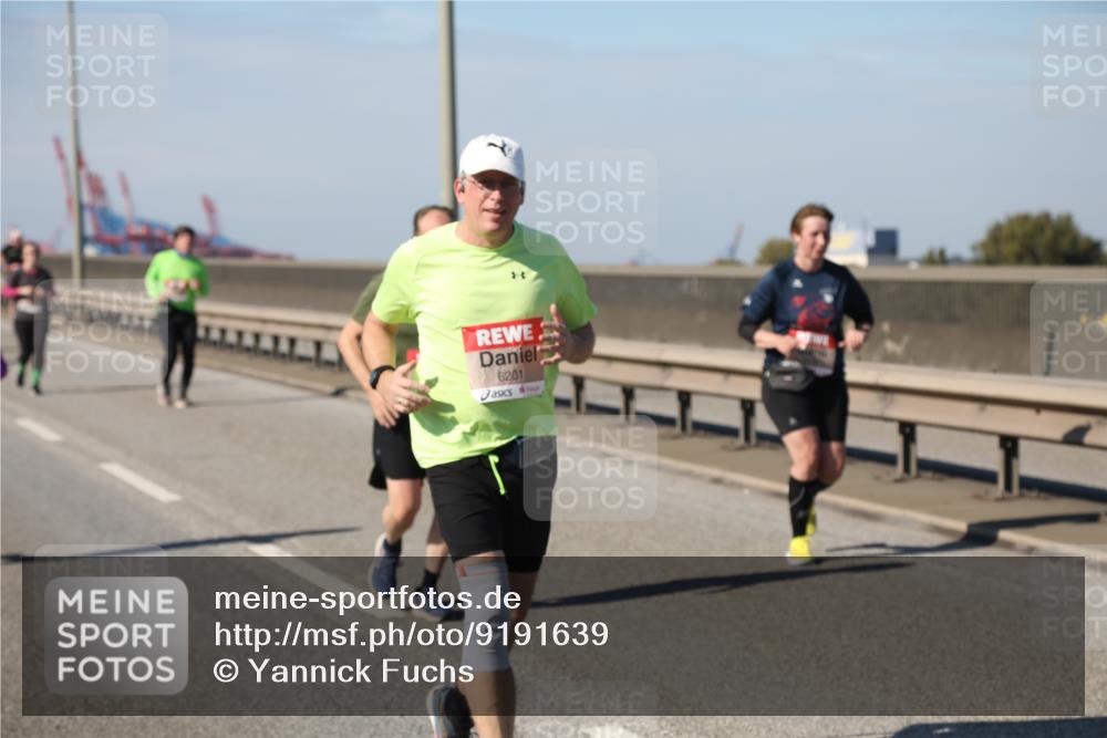 03.10.2025 - Köhlbrandbrückenlauf Yannick Fuchs http://msf.ph/oto/9191639 03.10.2025 12:12:31 Position 3 1, 6201 meine-sportfotos.de