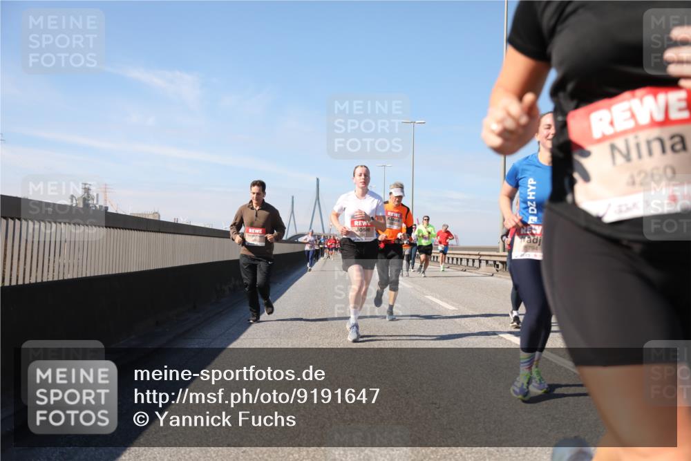 03.10.2025 - Köhlbrandbrückenlauf Yannick Fuchs http://msf.ph/oto/9191647 03.10.2025 11:52:34 Position 3 5794, 4260 meine-sportfotos.de