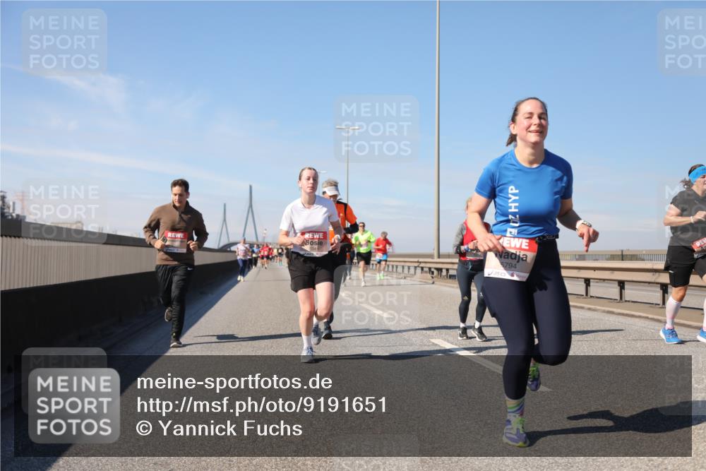 03.10.2025 - Köhlbrandbrückenlauf Yannick Fuchs http://msf.ph/oto/9191651 03.10.2025 11:52:34 Position 3 5794 meine-sportfotos.de