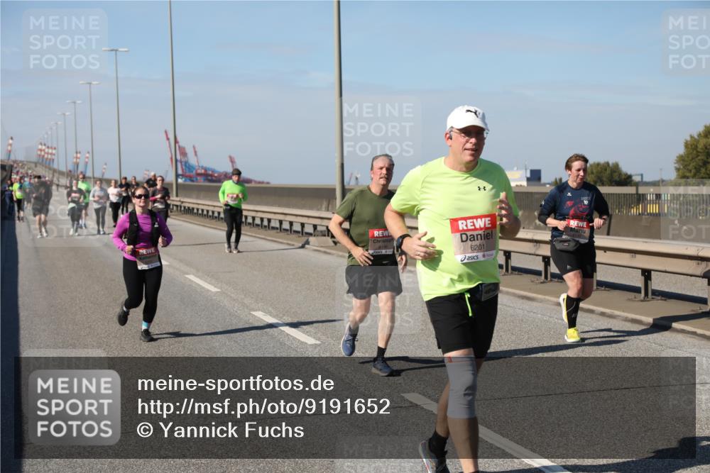 03.10.2025 - Köhlbrandbrückenlauf Yannick Fuchs http://msf.ph/oto/9191652 03.10.2025 12:12:31 Position 3 6196, 6201 meine-sportfotos.de