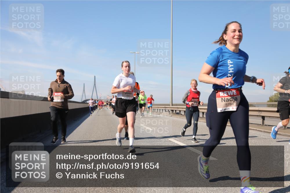 03.10.2025 - Köhlbrandbrückenlauf Yannick Fuchs http://msf.ph/oto/9191654 03.10.2025 11:52:34 Position 3 5941, 5794 meine-sportfotos.de