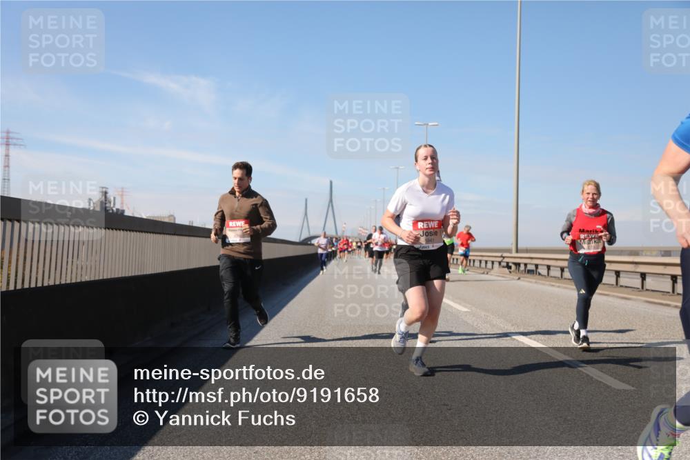03.10.2025 - Köhlbrandbrückenlauf Yannick Fuchs http://msf.ph/oto/9191658 03.10.2025 11:52:34 Position 3 5941 meine-sportfotos.de