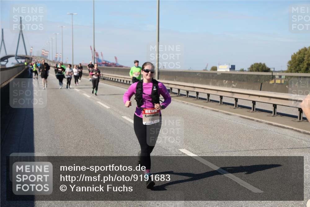 03.10.2025 - Köhlbrandbrückenlauf Yannick Fuchs http://msf.ph/oto/9191683 03.10.2025 12:12:34 Position 3 5279 meine-sportfotos.de
