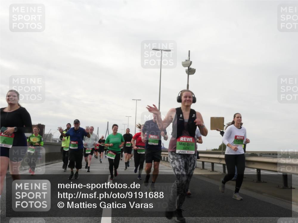 03.10.2025 - Köhlbrandbrückenlauf Matties Gatica Varas http://msf.ph/oto/9191688 03.10.2025 16:07:14 Position 3 8474 meine-sportfotos.de