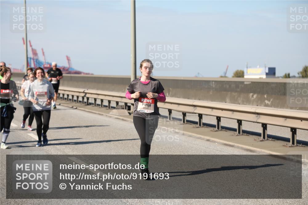 03.10.2025 - Köhlbrandbrückenlauf Yannick Fuchs http://msf.ph/oto/9191693 03.10.2025 12:12:40 Position 3 6548 meine-sportfotos.de