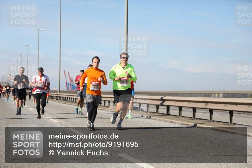03.10.2025 - Köhlbrandbrückenlauf Yannick Fuchs http://msf.ph/oto/9191695 03.10.2025 11:52:37 Position 3  meine-sportfotos.de