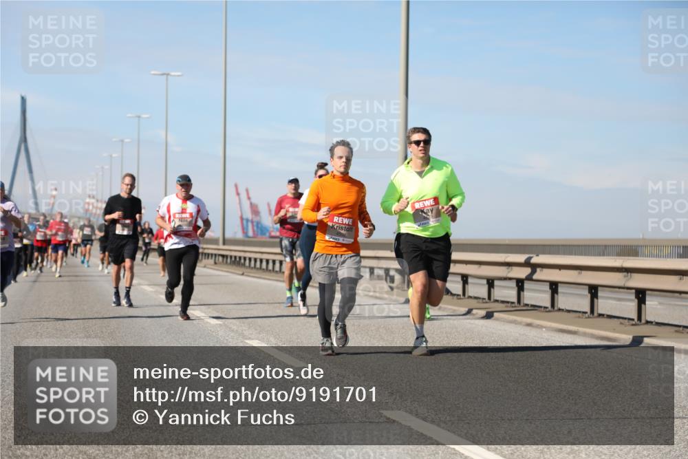 03.10.2025 - Köhlbrandbrückenlauf Yannick Fuchs http://msf.ph/oto/9191701 03.10.2025 11:52:37 Position 3 4502 meine-sportfotos.de