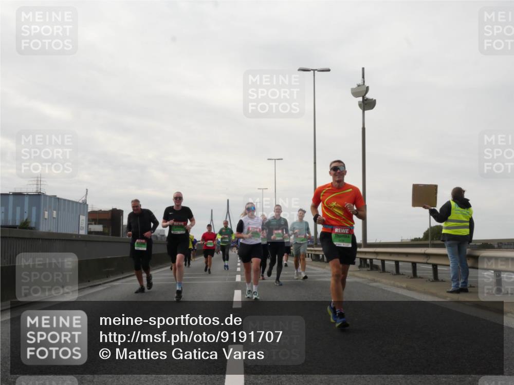 03.10.2025 - Köhlbrandbrückenlauf Matties Gatica Varas http://msf.ph/oto/9191707 03.10.2025 16:07:19 Position 3  meine-sportfotos.de