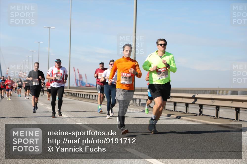 03.10.2025 - Köhlbrandbrückenlauf Yannick Fuchs http://msf.ph/oto/9191712 03.10.2025 11:52:37 Position 3 4502, 4429 meine-sportfotos.de