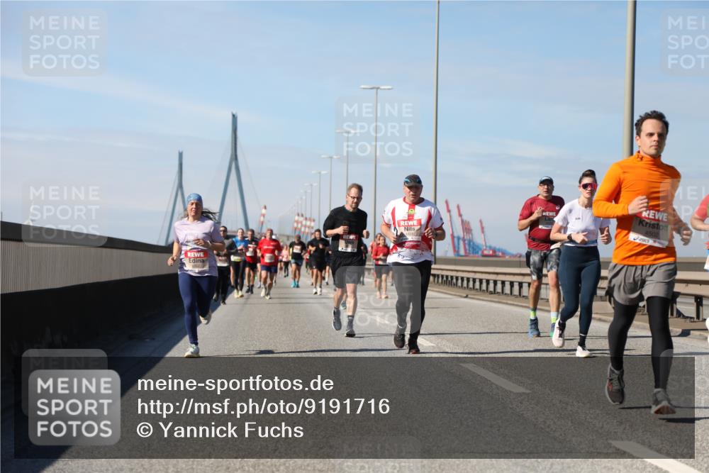 03.10.2025 - Köhlbrandbrückenlauf Yannick Fuchs http://msf.ph/oto/9191716 03.10.2025 11:52:38 Position 3 4502 meine-sportfotos.de