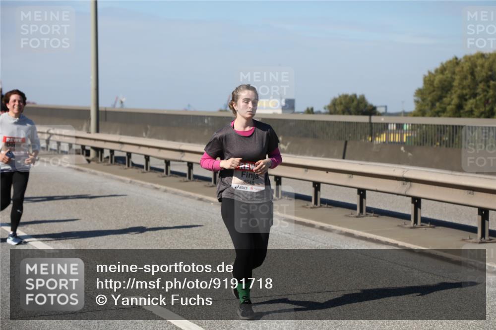 03.10.2025 - Köhlbrandbrückenlauf Yannick Fuchs http://msf.ph/oto/9191718 03.10.2025 12:12:41 Position 3 6548 meine-sportfotos.de