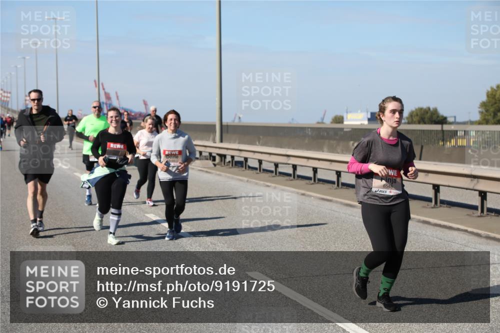 03.10.2025 - Köhlbrandbrückenlauf Yannick Fuchs http://msf.ph/oto/9191725 03.10.2025 12:12:42 Position 3 6548 meine-sportfotos.de