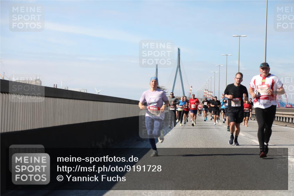 03.10.2025 - Köhlbrandbrückenlauf Yannick Fuchs http://msf.ph/oto/9191728 03.10.2025 11:52:39 Position 3  meine-sportfotos.de