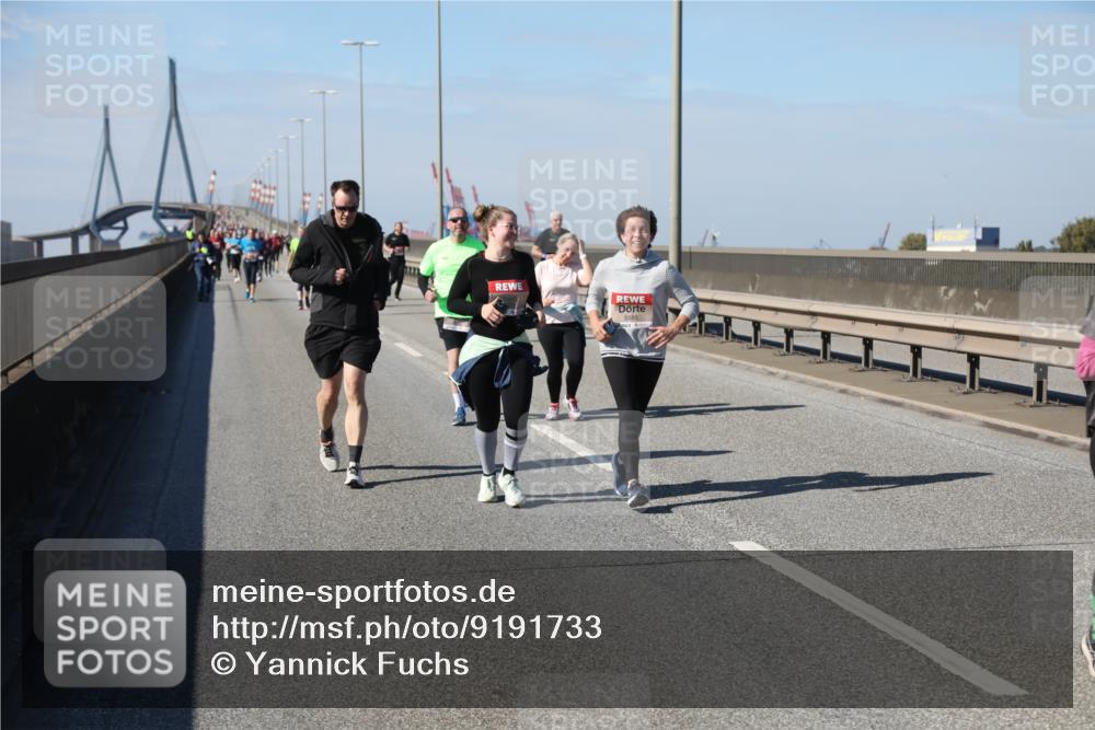 03.10.2025 - Köhlbrandbrückenlauf Yannick Fuchs http://msf.ph/oto/9191733 03.10.2025 12:12:42 Position 3 5585 meine-sportfotos.de