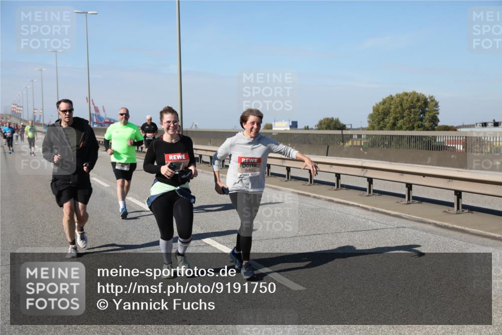 03.10.2025 - Köhlbrandbrückenlauf Yannick Fuchs http://msf.ph/oto/9191750 03.10.2025 12:12:44 Position 3 5585 meine-sportfotos.de