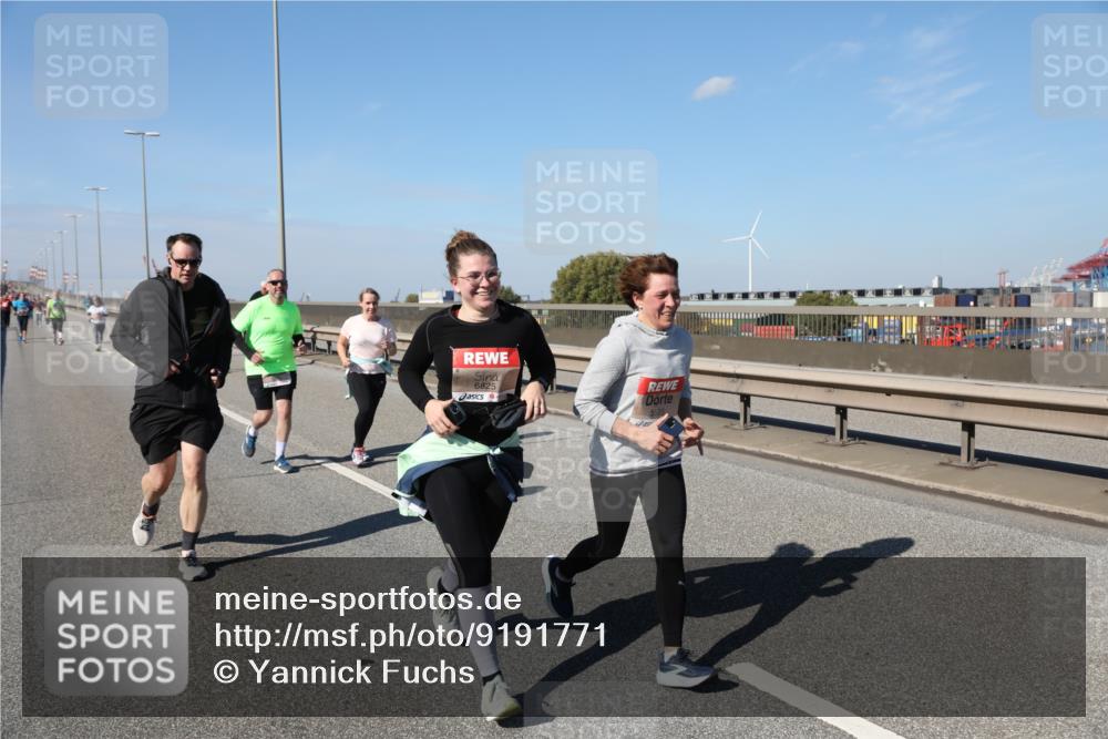 03.10.2025 - Köhlbrandbrückenlauf Yannick Fuchs http://msf.ph/oto/9191771 03.10.2025 12:12:45 Position 3 6825 meine-sportfotos.de