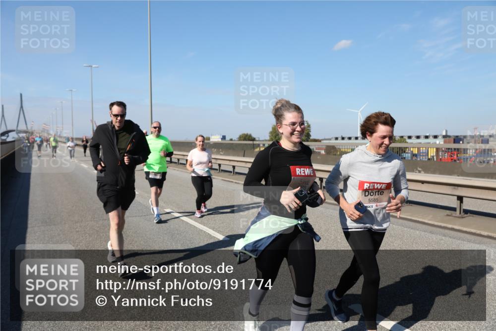 03.10.2025 - Köhlbrandbrückenlauf Yannick Fuchs http://msf.ph/oto/9191774 03.10.2025 12:12:45 Position 3 5585 meine-sportfotos.de