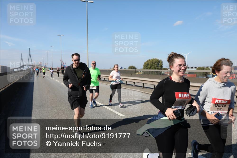 03.10.2025 - Köhlbrandbrückenlauf Yannick Fuchs http://msf.ph/oto/9191777 03.10.2025 12:12:45 Position 3 6825, 5585 meine-sportfotos.de