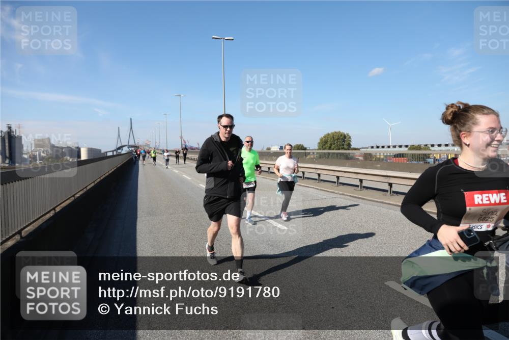 03.10.2025 - Köhlbrandbrückenlauf Yannick Fuchs http://msf.ph/oto/9191780 03.10.2025 12:12:46 Position 3 6825 meine-sportfotos.de