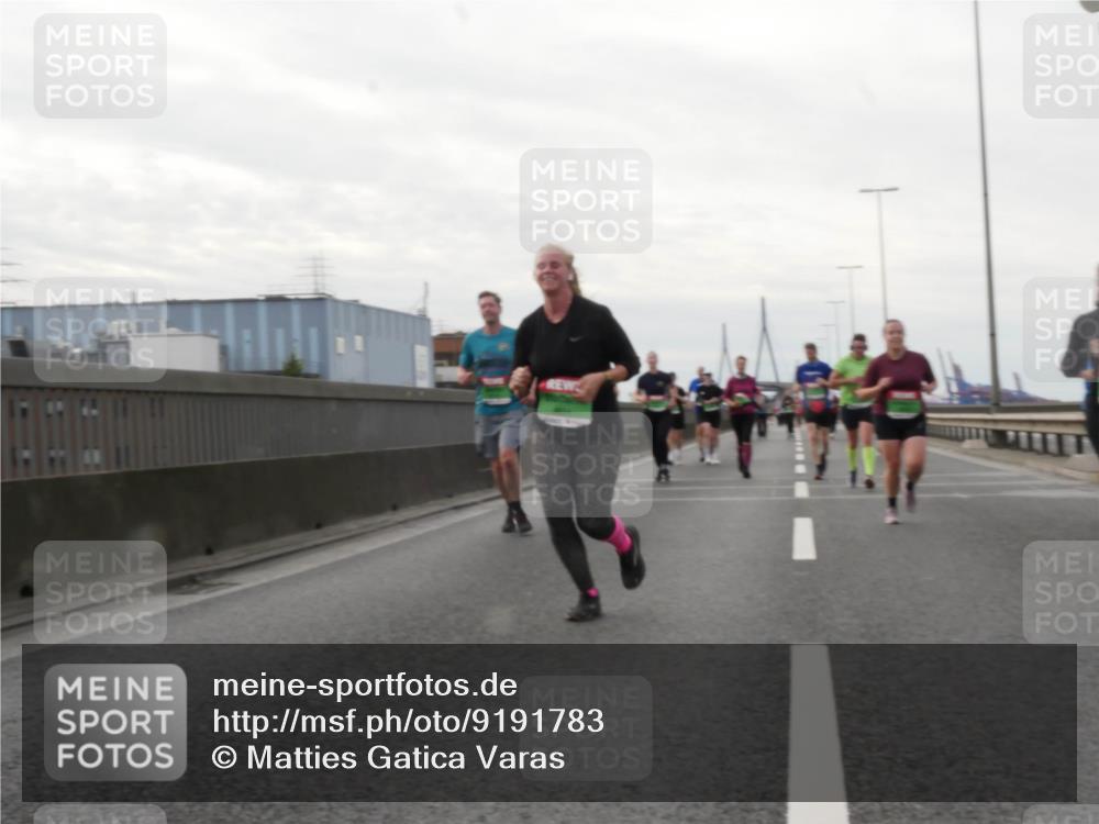 03.10.2025 - Köhlbrandbrückenlauf Matties Gatica Varas http://msf.ph/oto/9191783 03.10.2025 16:07:39 Position 3 1181 meine-sportfotos.de