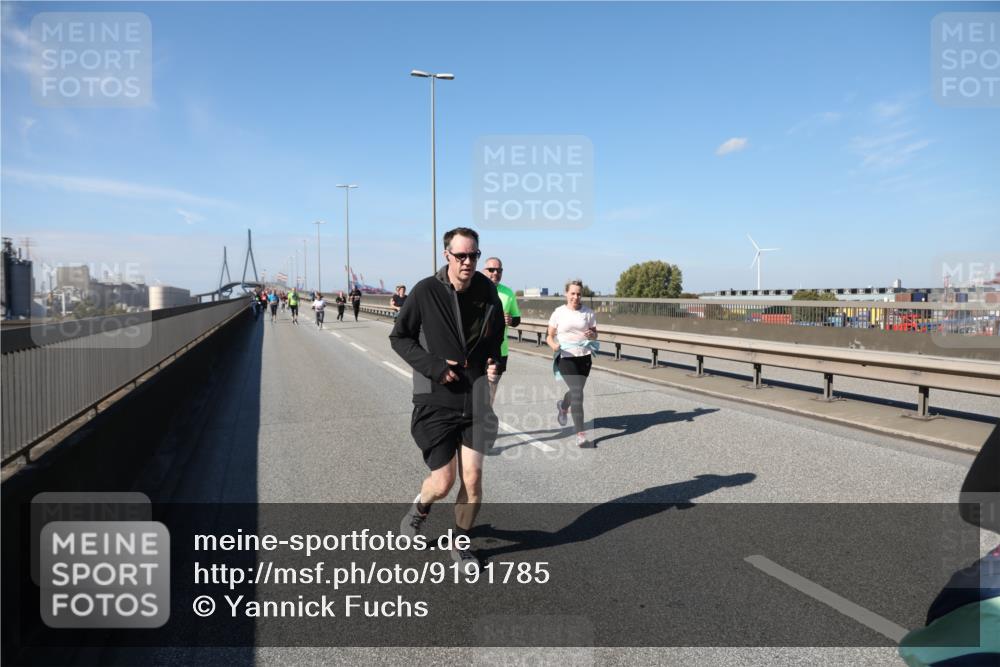 03.10.2025 - Köhlbrandbrückenlauf Yannick Fuchs http://msf.ph/oto/9191785 03.10.2025 12:12:46 Position 3  meine-sportfotos.de