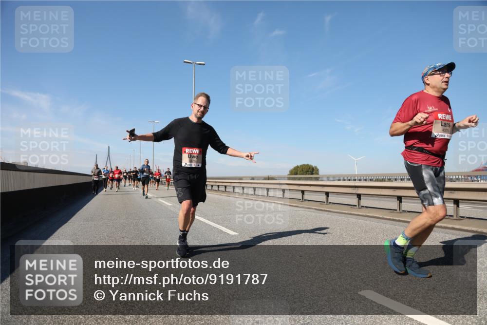 03.10.2025 - Köhlbrandbrückenlauf Yannick Fuchs http://msf.ph/oto/9191787 03.10.2025 11:52:43 Position 3 4975, 4370 meine-sportfotos.de