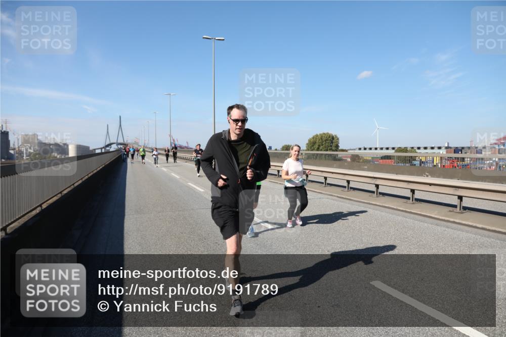 03.10.2025 - Köhlbrandbrückenlauf Yannick Fuchs http://msf.ph/oto/9191789 03.10.2025 12:12:46 Position 3  meine-sportfotos.de