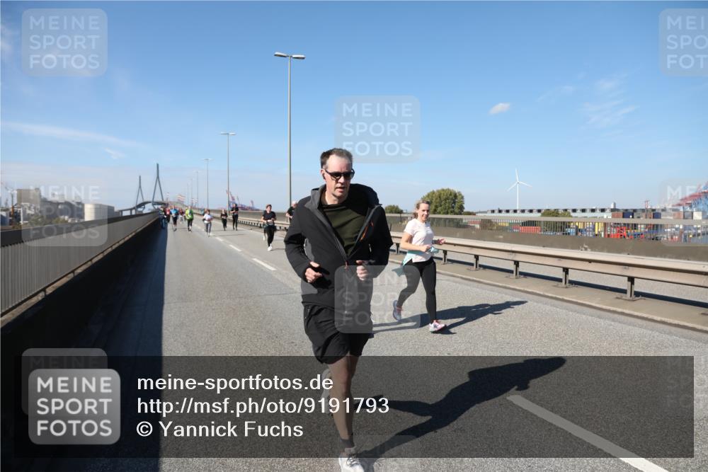 03.10.2025 - Köhlbrandbrückenlauf Yannick Fuchs http://msf.ph/oto/9191793 03.10.2025 12:12:46 Position 3  meine-sportfotos.de