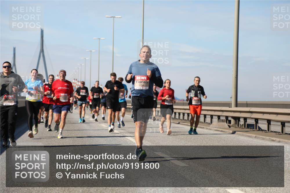 03.10.2025 - Köhlbrandbrückenlauf Yannick Fuchs http://msf.ph/oto/9191800 03.10.2025 11:52:44 Position 3 4506, 5754 meine-sportfotos.de