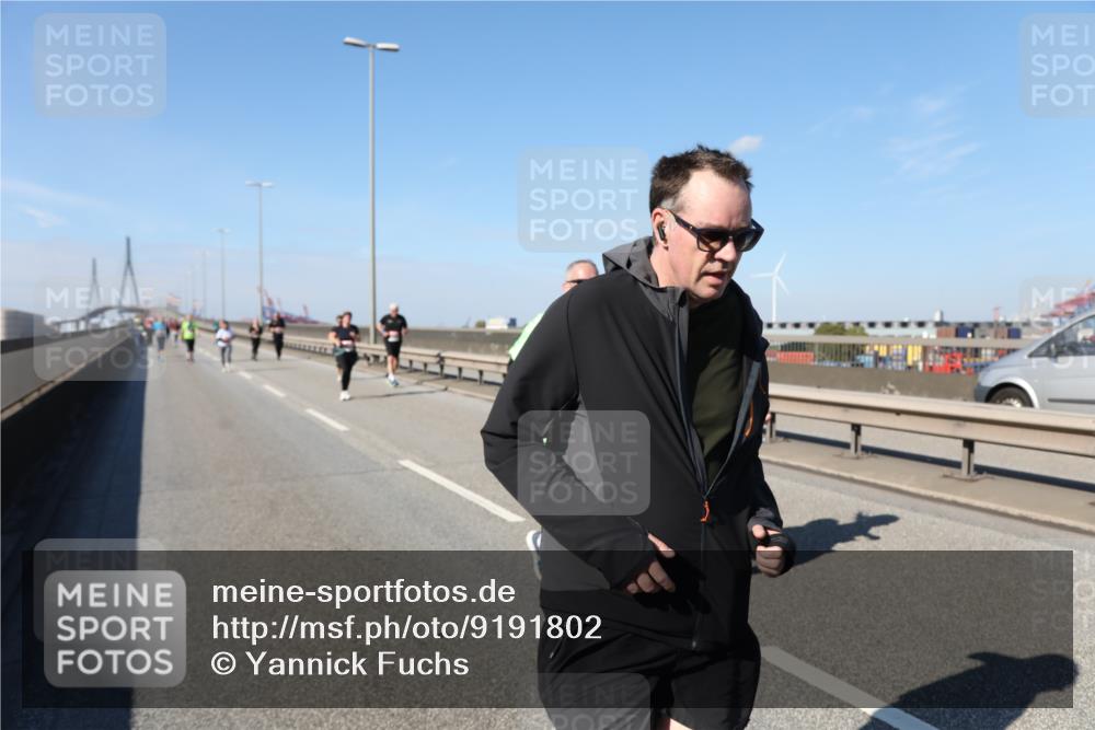 03.10.2025 - Köhlbrandbrückenlauf Yannick Fuchs http://msf.ph/oto/9191802 03.10.2025 12:12:47 Position 3  meine-sportfotos.de