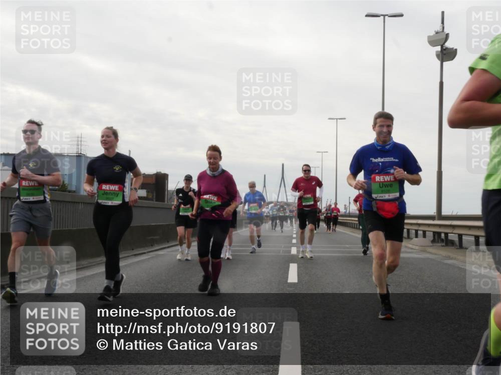 03.10.2025 - Köhlbrandbrückenlauf Matties Gatica Varas http://msf.ph/oto/9191807 03.10.2025 16:07:43 Position 3 8526 meine-sportfotos.de