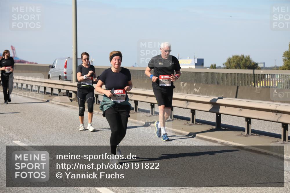 03.10.2025 - Köhlbrandbrückenlauf Yannick Fuchs http://msf.ph/oto/9191822 03.10.2025 12:12:49 Position 3 5287, 5264 meine-sportfotos.de