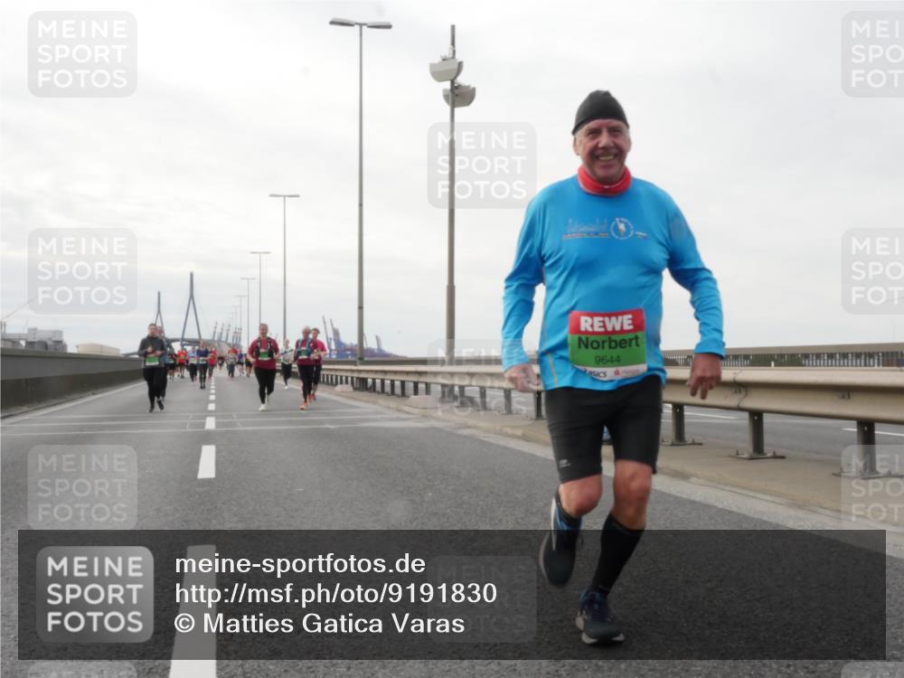 03.10.2025 - Köhlbrandbrückenlauf Matties Gatica Varas http://msf.ph/oto/9191830 03.10.2025 16:07:48 Position 3 9644 meine-sportfotos.de
