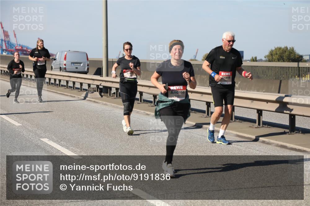 03.10.2025 - Köhlbrandbrückenlauf Yannick Fuchs http://msf.ph/oto/9191836 03.10.2025 12:12:50 Position 3 5287, 5264 meine-sportfotos.de