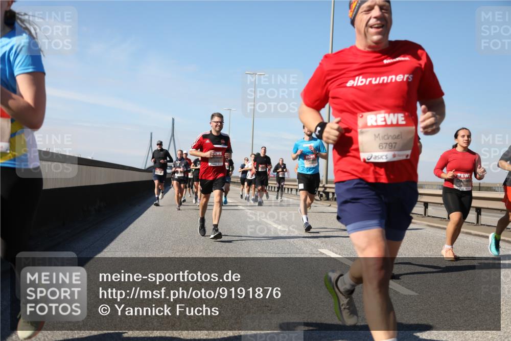 03.10.2025 - Köhlbrandbrückenlauf Yannick Fuchs http://msf.ph/oto/9191876 03.10.2025 11:52:49 Position 3 6797 meine-sportfotos.de