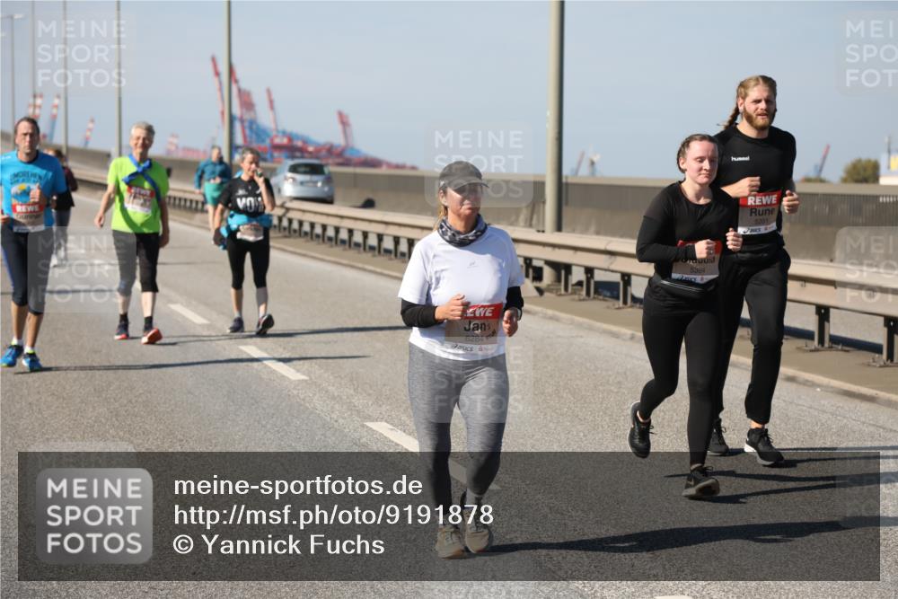 03.10.2025 - Köhlbrandbrückenlauf Yannick Fuchs http://msf.ph/oto/9191878 03.10.2025 12:12:55 Position 3 6284, 5384, 5201 meine-sportfotos.de