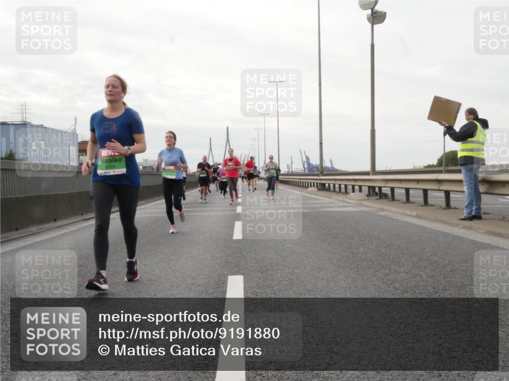 03.10.2025 - Köhlbrandbrückenlauf Matties Gatica Varas http://msf.ph/oto/9191880 03.10.2025 16:08:00 Position 3 8386 meine-sportfotos.de