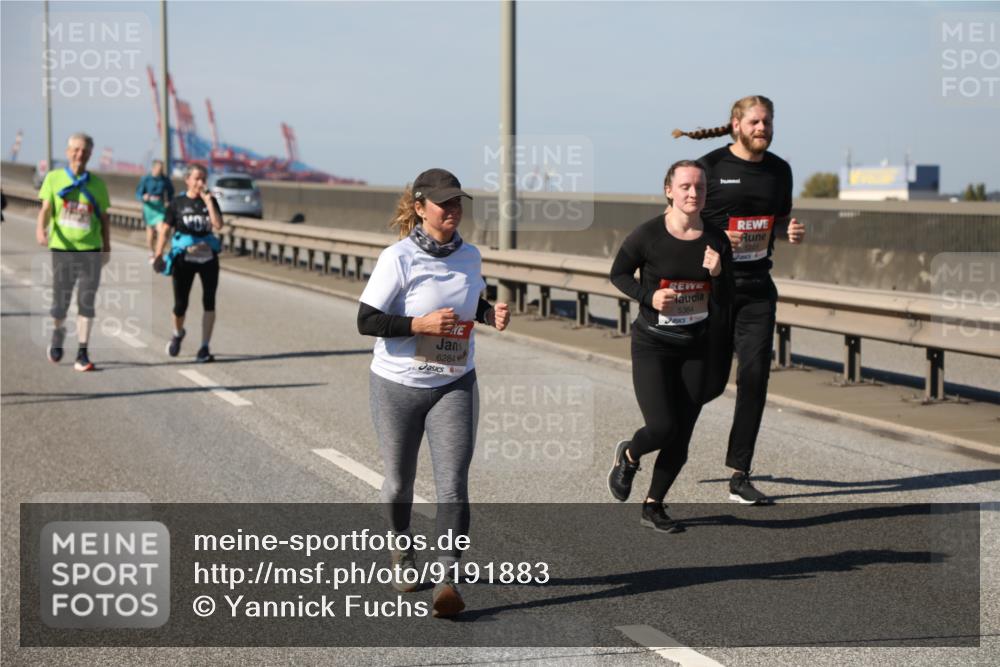 03.10.2025 - Köhlbrandbrückenlauf Yannick Fuchs http://msf.ph/oto/9191883 03.10.2025 12:12:55 Position 3 6284, 5384 meine-sportfotos.de