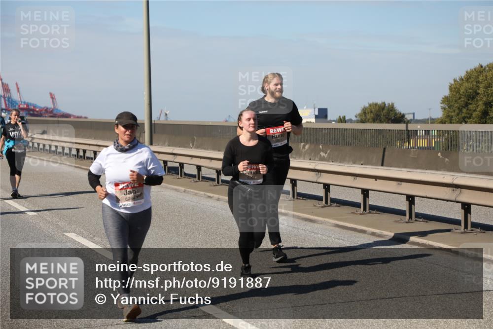 03.10.2025 - Köhlbrandbrückenlauf Yannick Fuchs http://msf.ph/oto/9191887 03.10.2025 12:12:55 Position 3 6284, 5201 meine-sportfotos.de