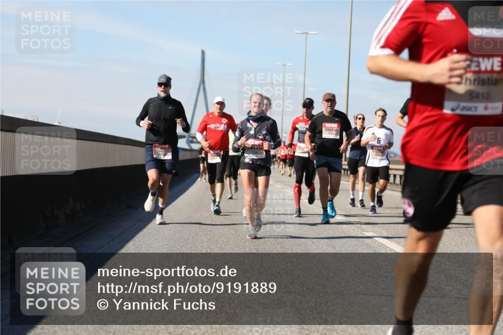 03.10.2025 - Köhlbrandbrückenlauf Yannick Fuchs http://msf.ph/oto/9191889 03.10.2025 11:52:50 Position 3 6563, 5738, 5410 meine-sportfotos.de